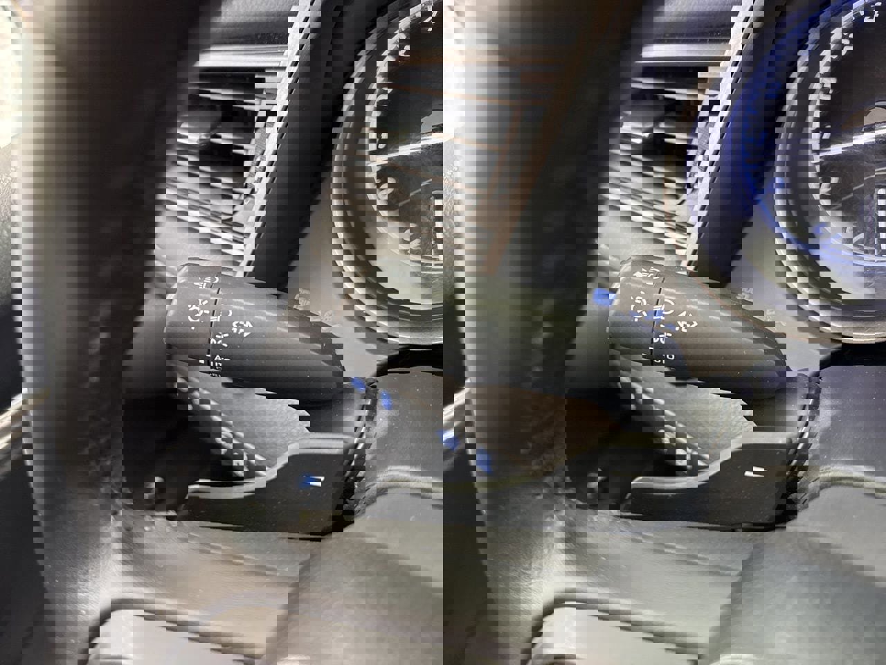 Used 2021 Toyota Camry SE FWD image 20