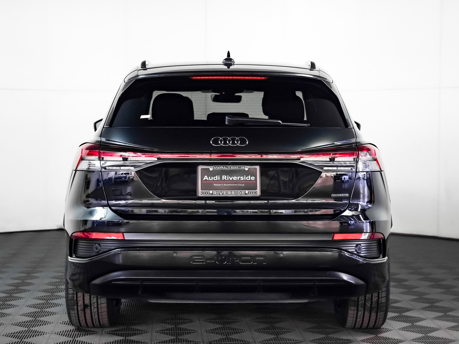 Used 2024 Audi Q4 e-tron Prestige w/ Black Optic Package image 13