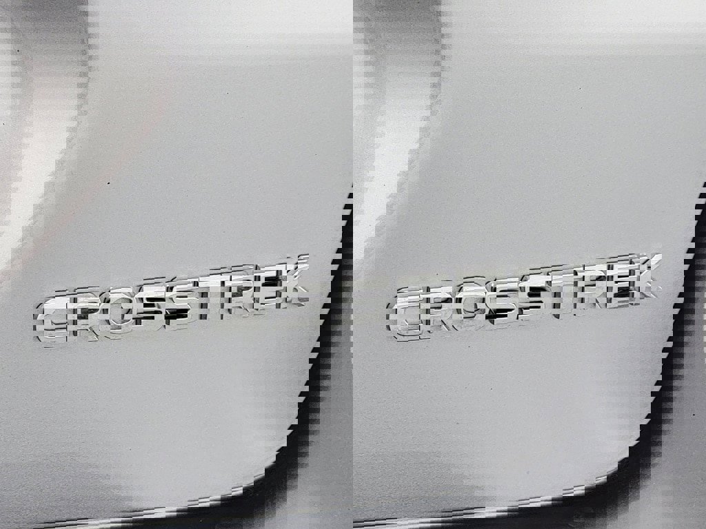 Used 2024 Subaru Crosstrek 2.0i Premium image 10