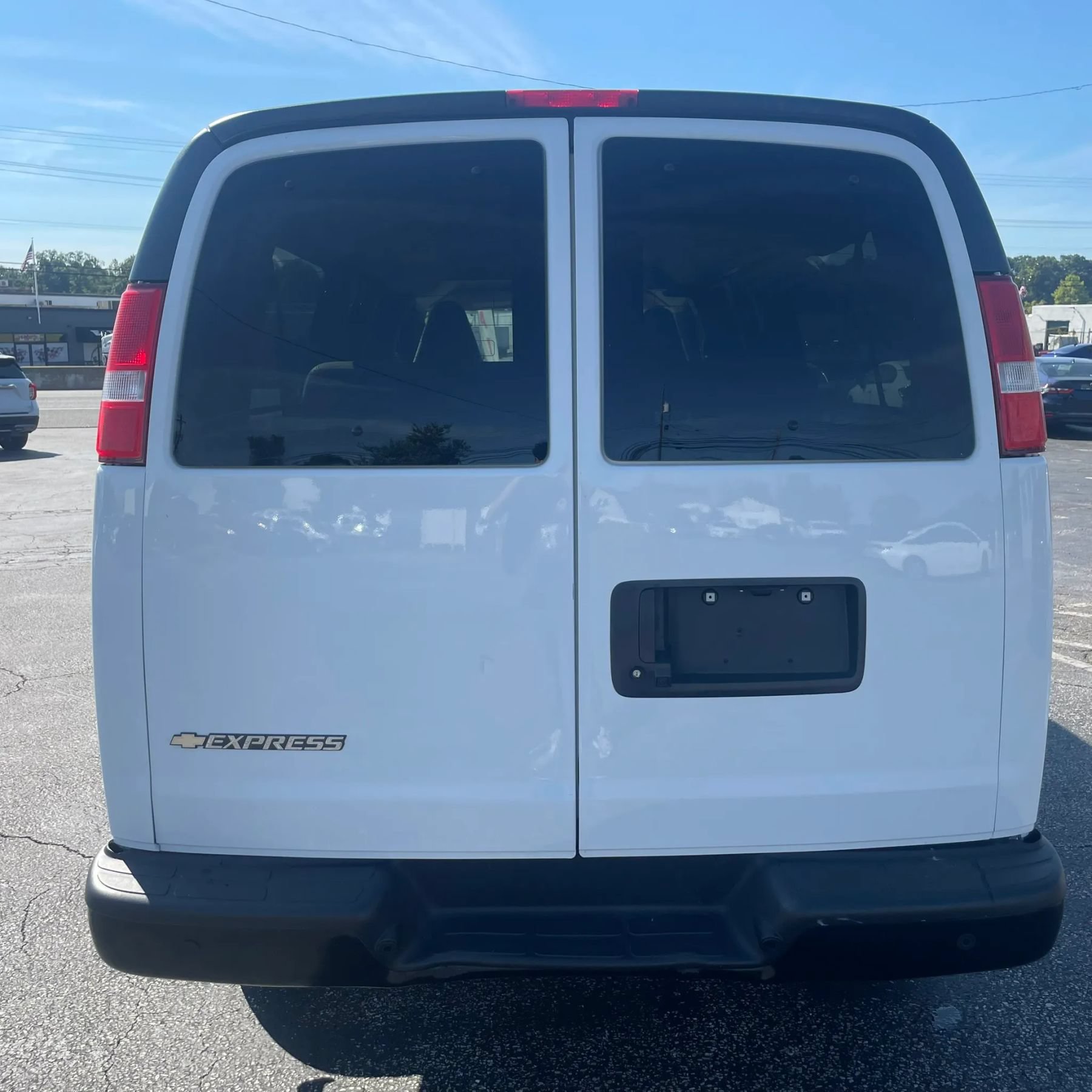 Used 2023 Chevrolet Express 3500 LS RWD image 6