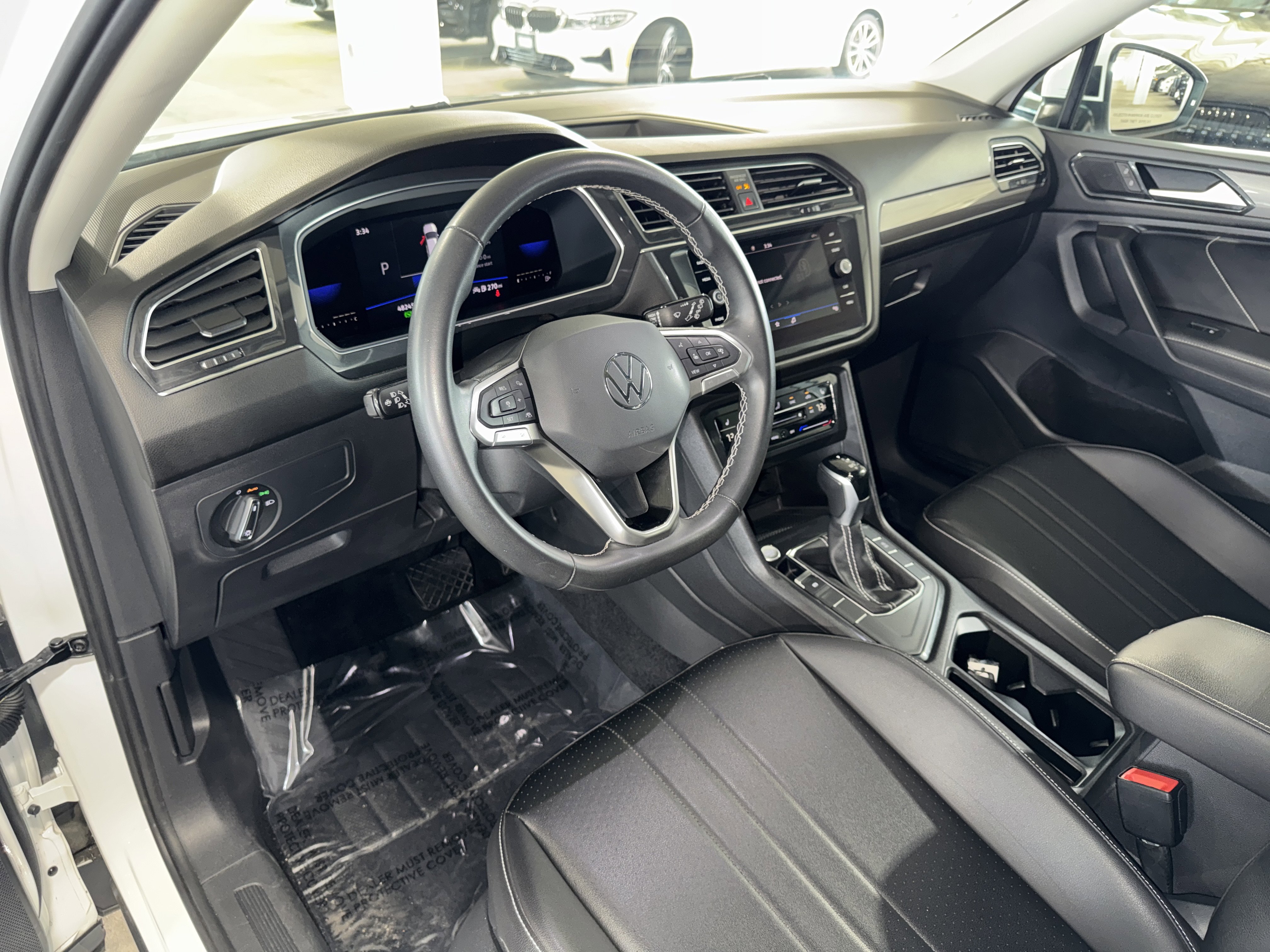 Used 2022 Volkswagen Tiguan SE image 20