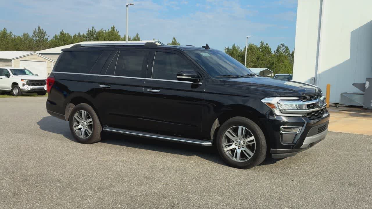 Used 2023 Ford Expedition Max Limited AWD/4WD image 2