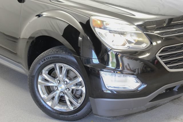Used 2017 Chevrolet Equinox LT w/ Convenience Package FWD image 2
