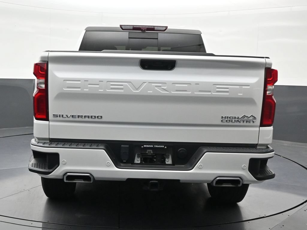 Used 2023 Chevrolet Silverado 1500 High Country RWD image 4