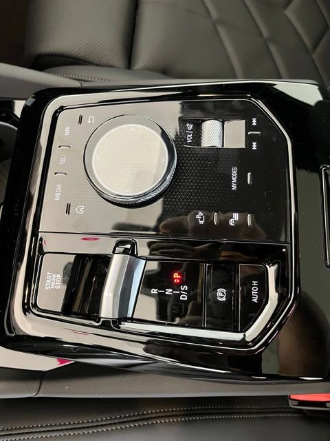 Used 2026 BMW 530i xDrive w/ M Sport Package image 18