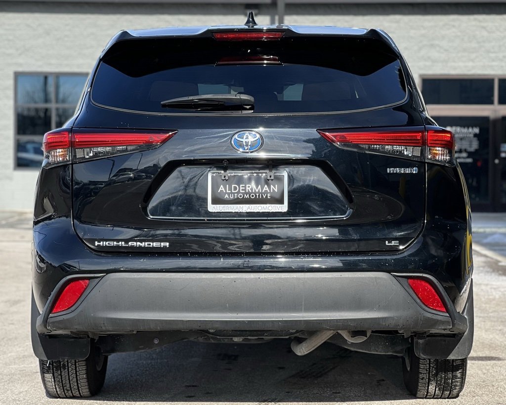 Used 2021 Toyota Highlander LE image 7
