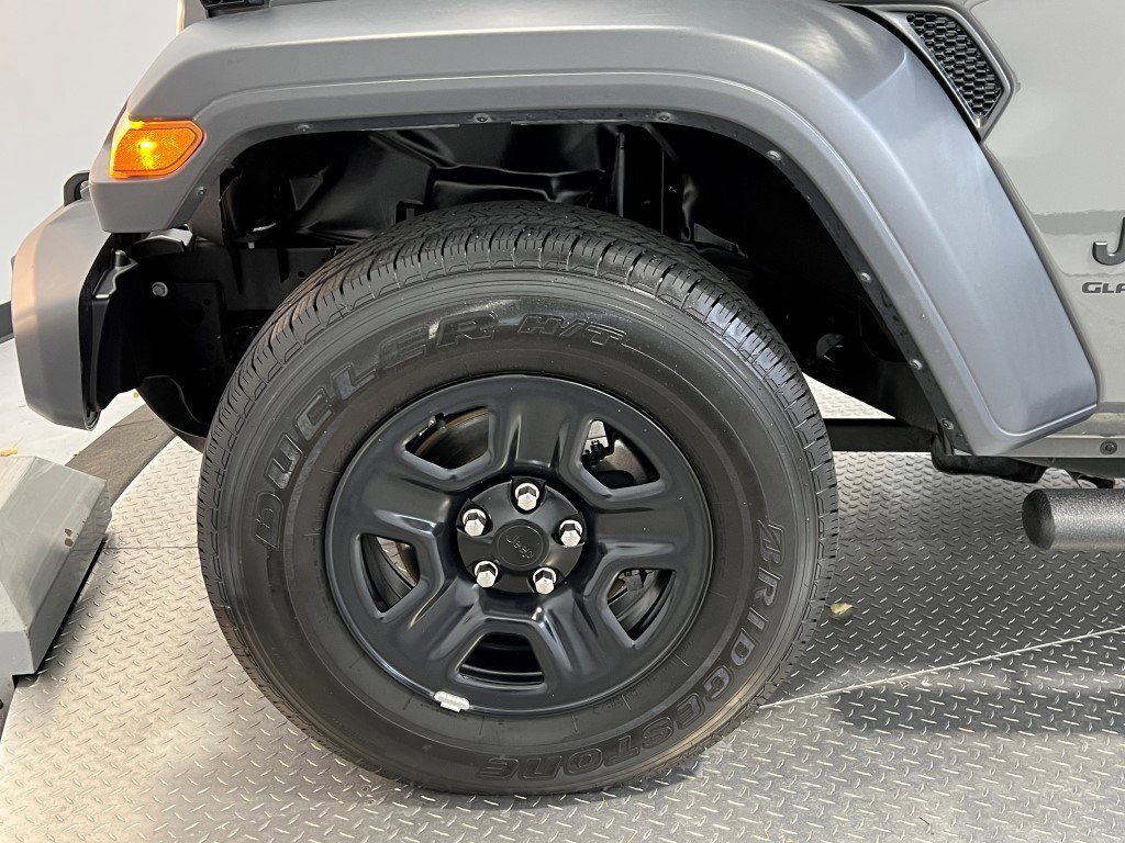 Certified 2023 Jeep Gladiator Sport image 10