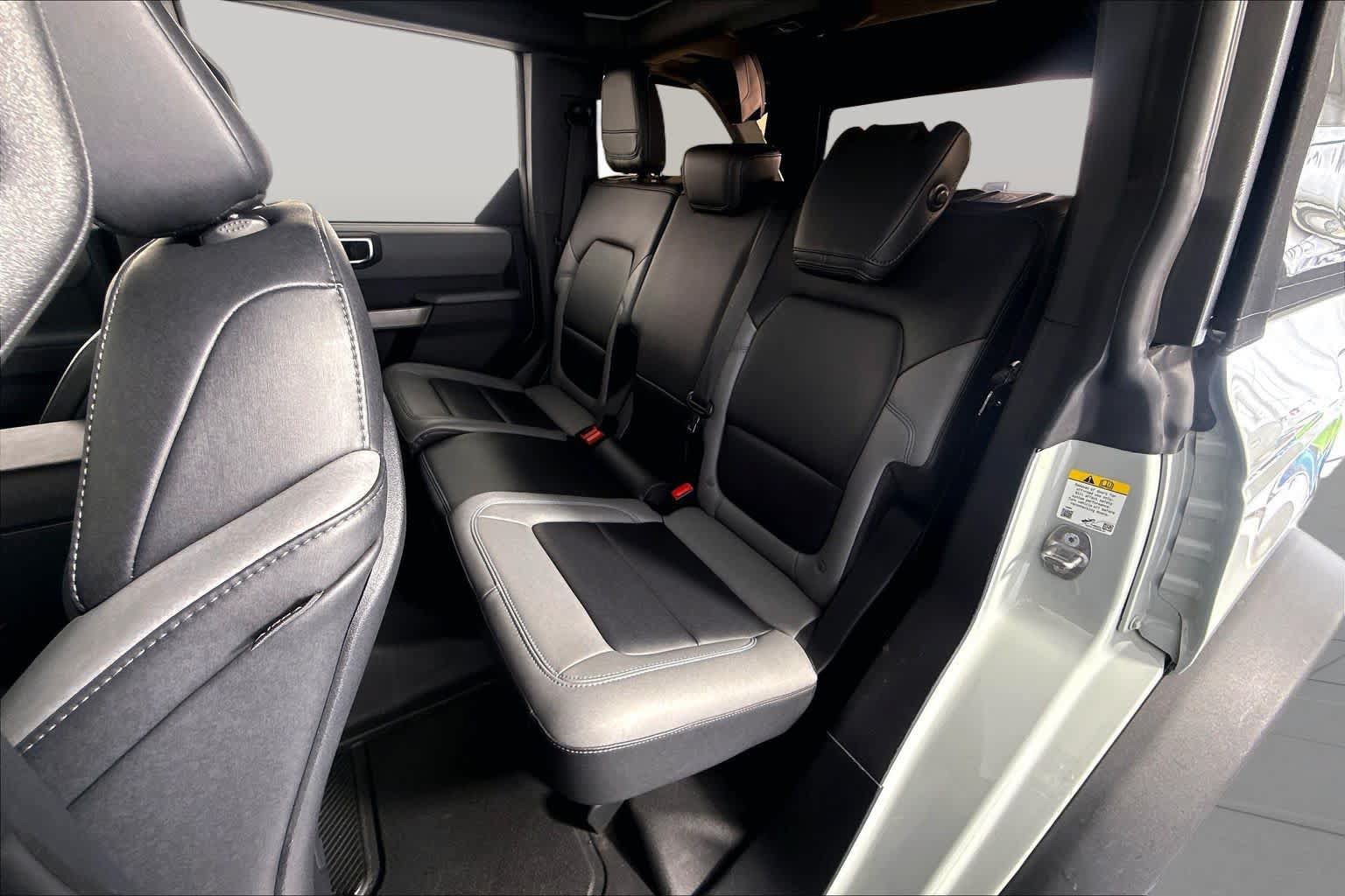 Used 2022 Ford Bronco Black Diamond AWD/4WD image 17