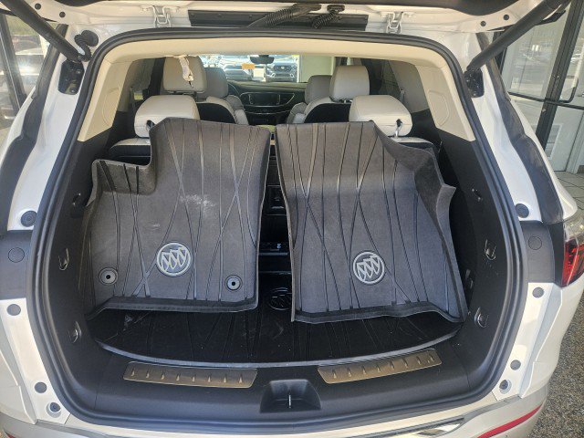 Used 2022 Buick Enclave Premium w/ Surround and Sites Package AWD/4WD image 11