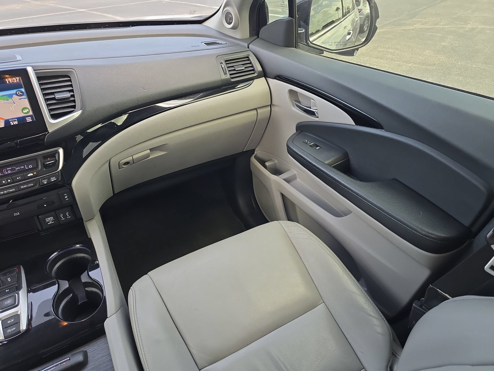 Used 2016 Honda Pilot Touring image 12