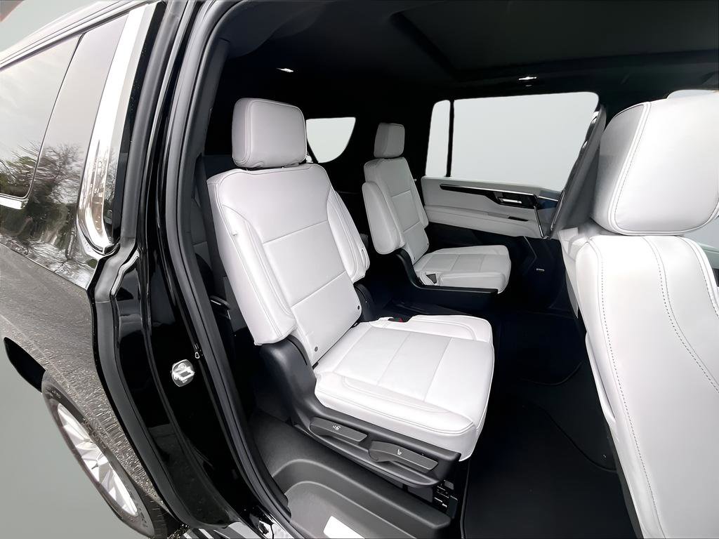 New 2026 Chevrolet Suburban Premier AWD/4WD image 12