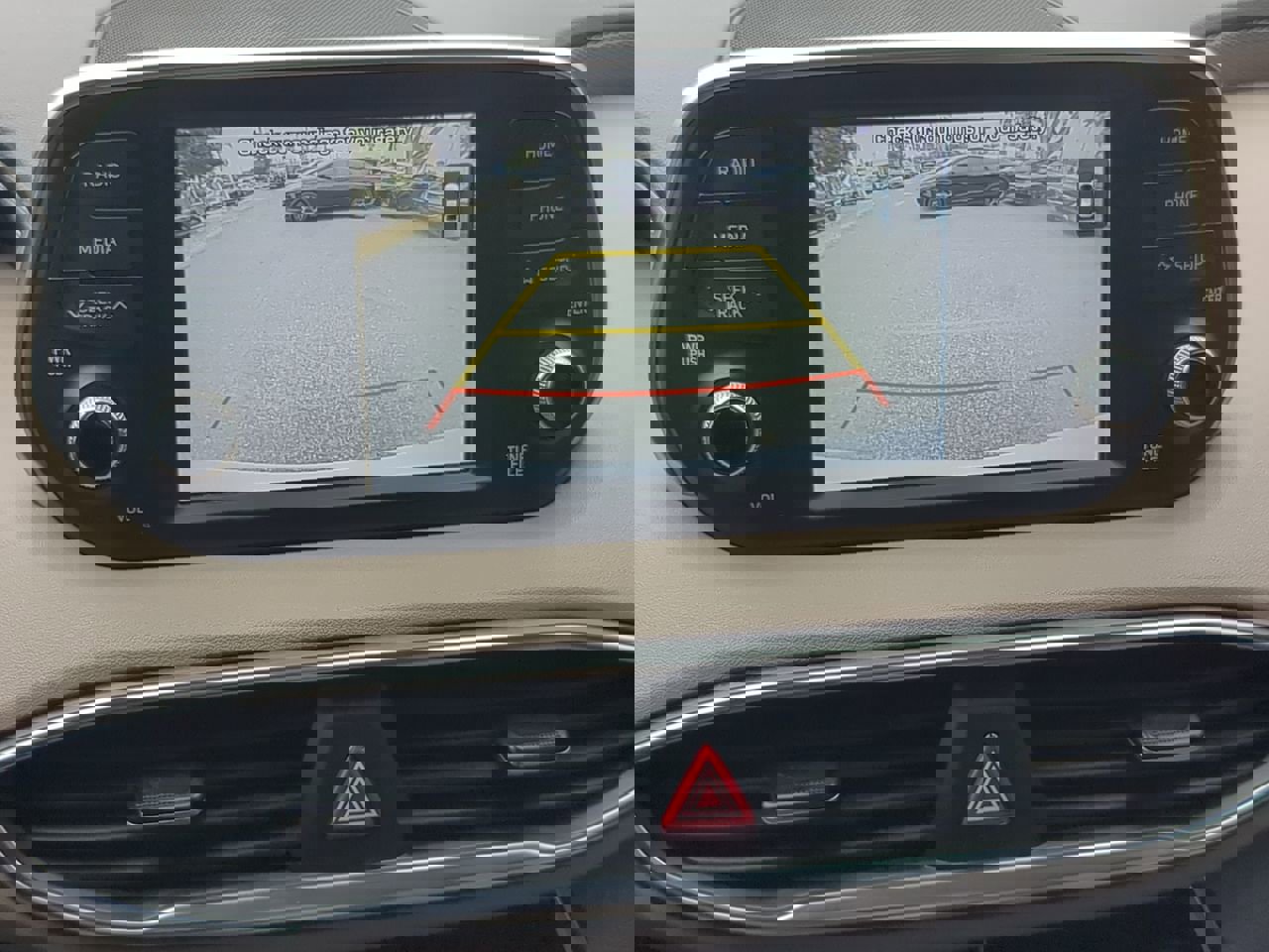 Used 2020 Hyundai Santa Fe SEL image 17