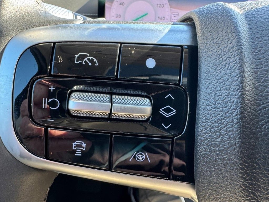 Certified 2025 Genesis GV80 2.5T Advanced image 18