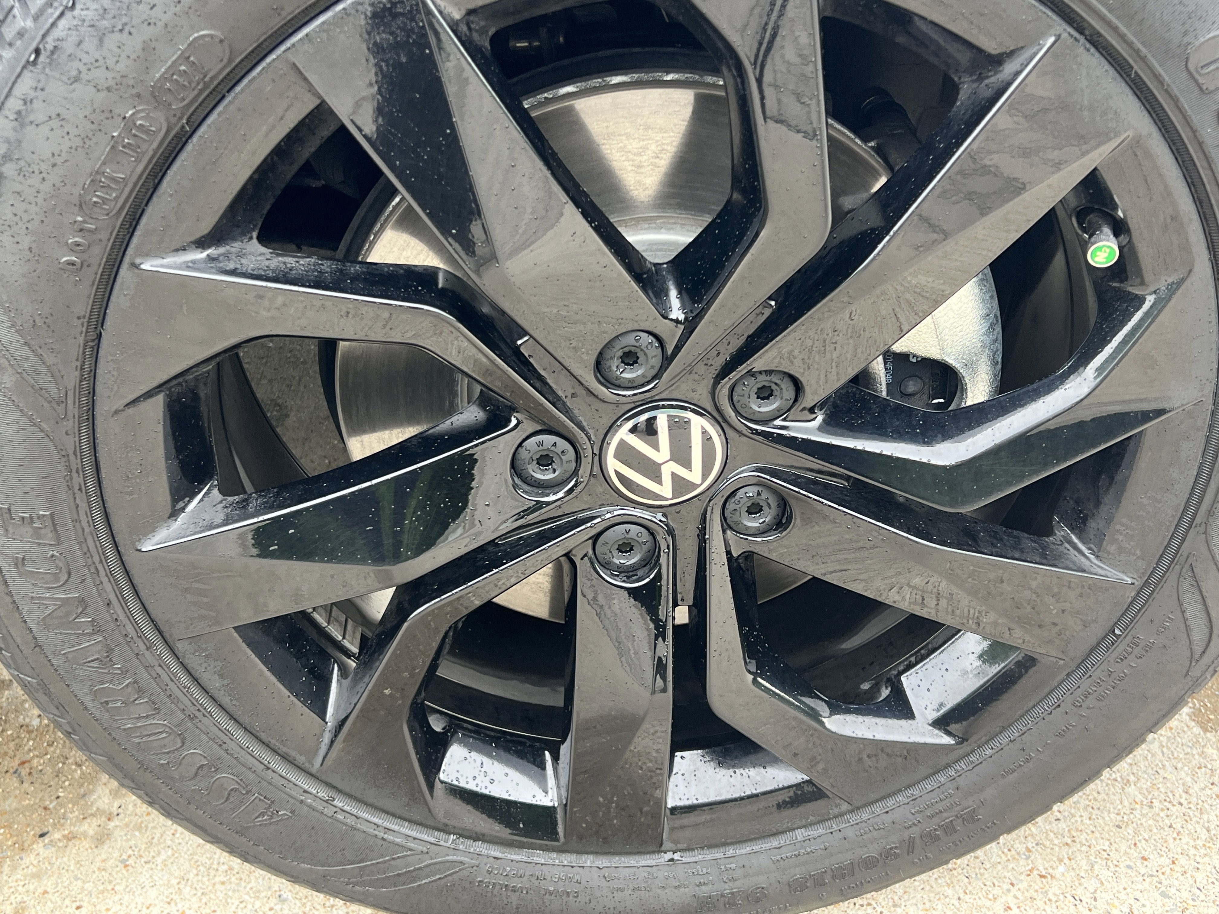 Certified 2023 Volkswagen Taos SE w/ Panoramic Sunroof Package FWD image 12