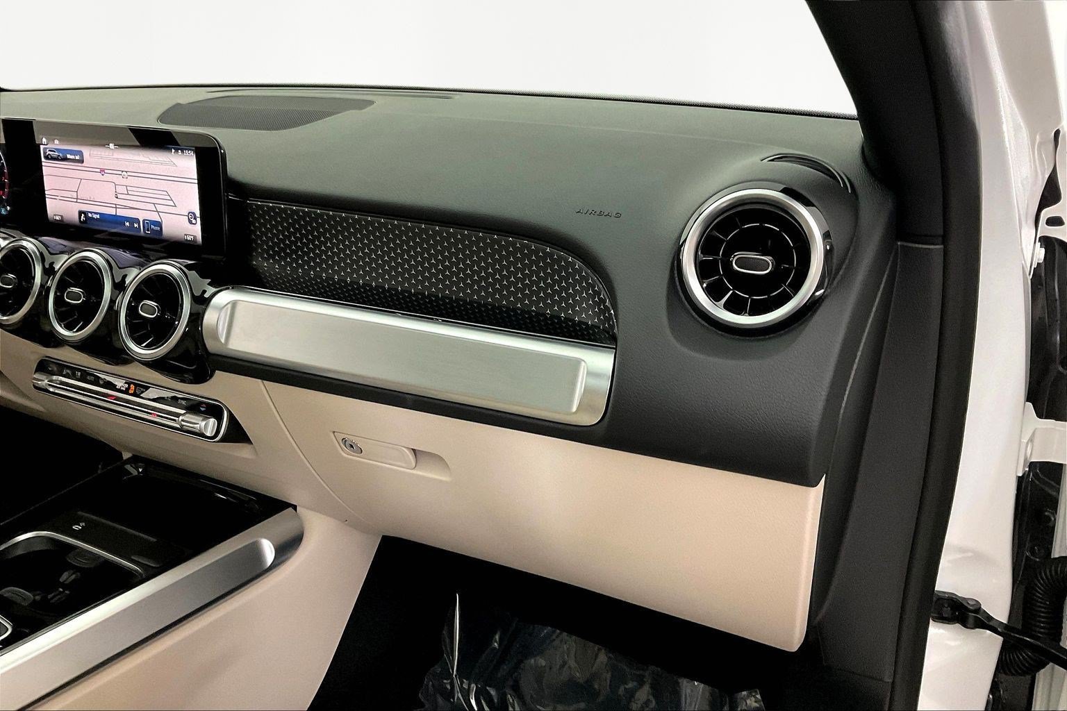 Certified 2026 Mercedes-Benz GLB 250 4MATIC image 26