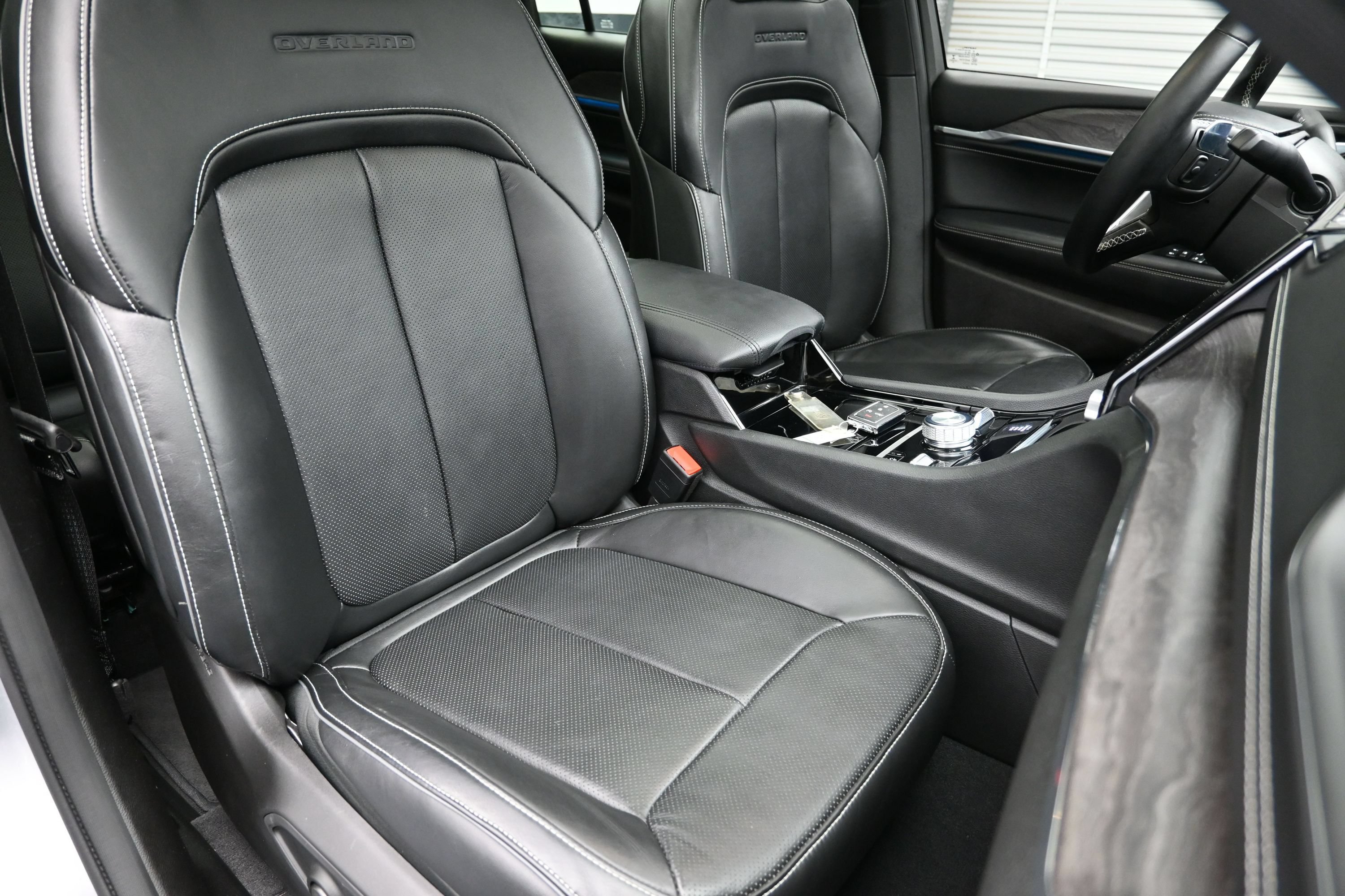 Used 2022 Jeep Grand Cherokee L Overland AWD/4WD image 42