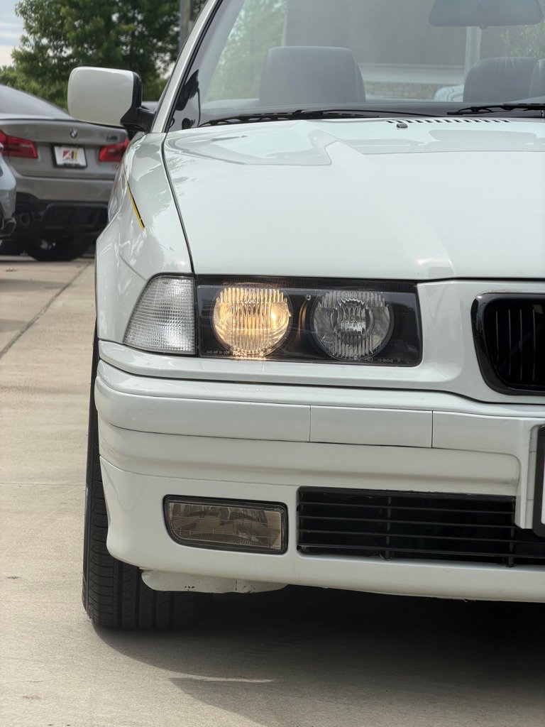 Used 1998 BMW 323i Convertible RWD image 12