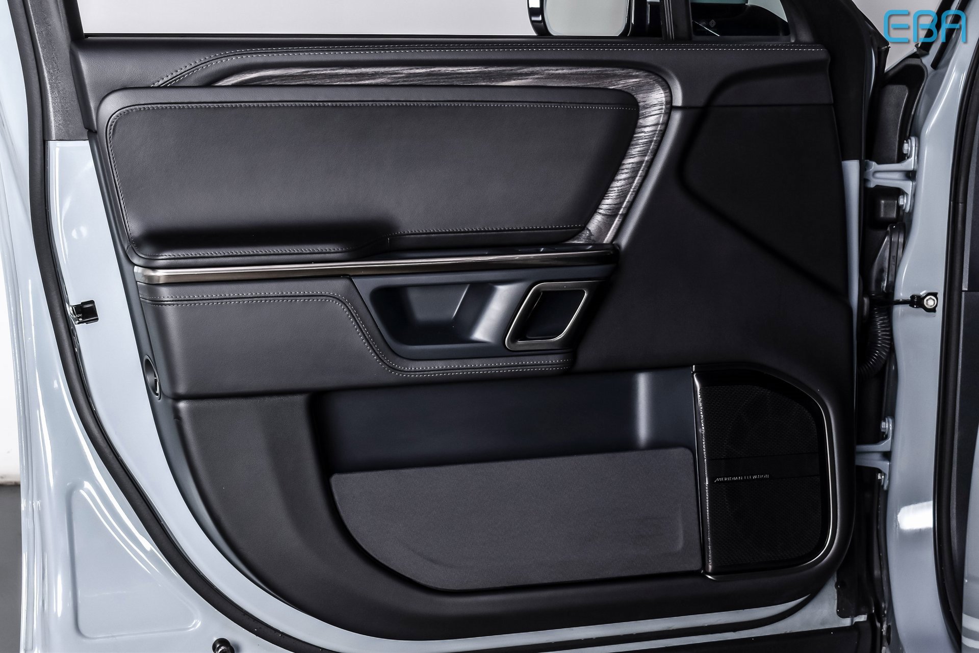 Used 2022 Rivian R1T Adventure image 11