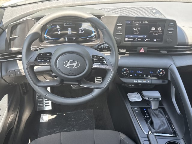 New 2026 Hyundai Elantra Sport FWD image 24