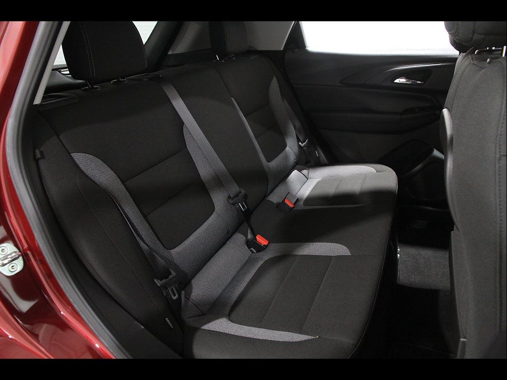 Certified 2022 Chevrolet TrailBlazer LT w/ LPO, Blackout Package AWD/4WD image 19