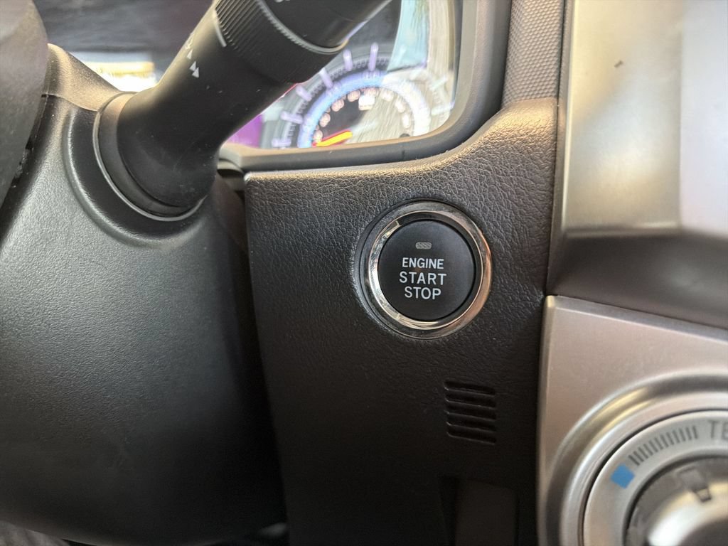 Used 2019 Toyota 4Runner Limited AWD/4WD image 18