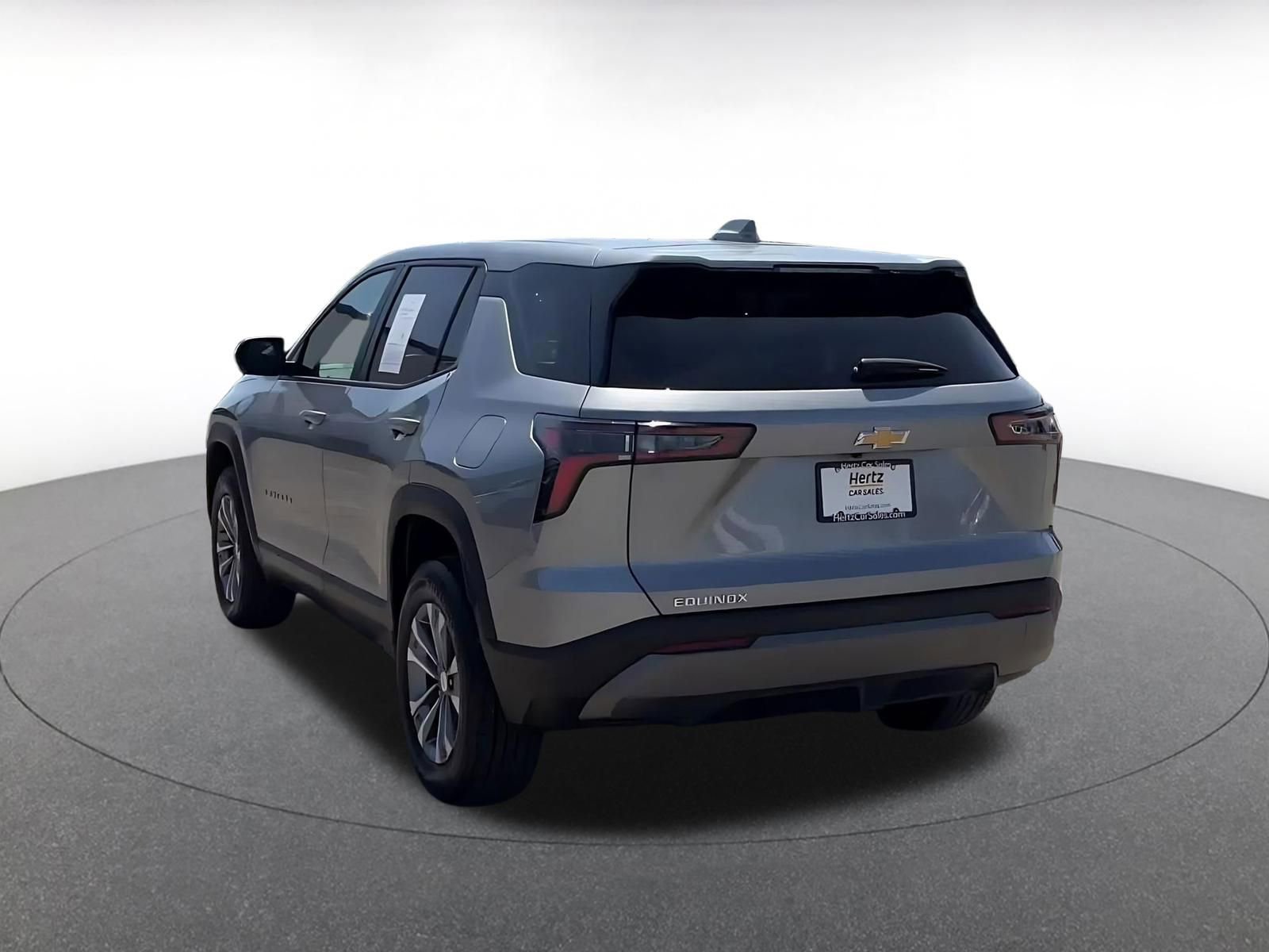 Used 2025 Chevrolet Equinox LT FWD image 11