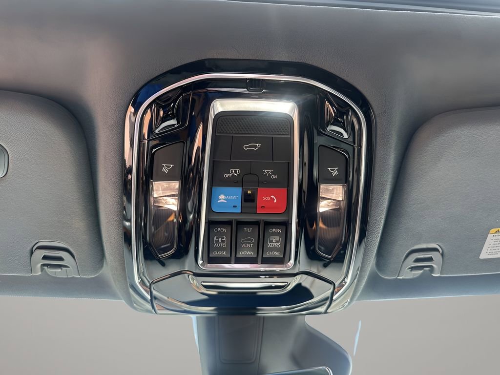 Used 2022 Jeep Grand Wagoneer Series III w/ Rear Seat Video Group 1 image 36