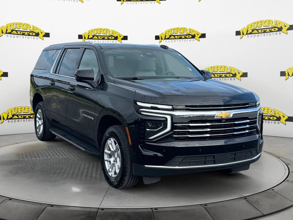 Used 2025 Chevrolet Suburban LT RWD image 10