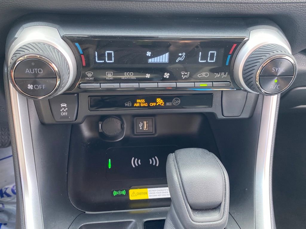 Used 2025 Toyota RAV4 LE image 23