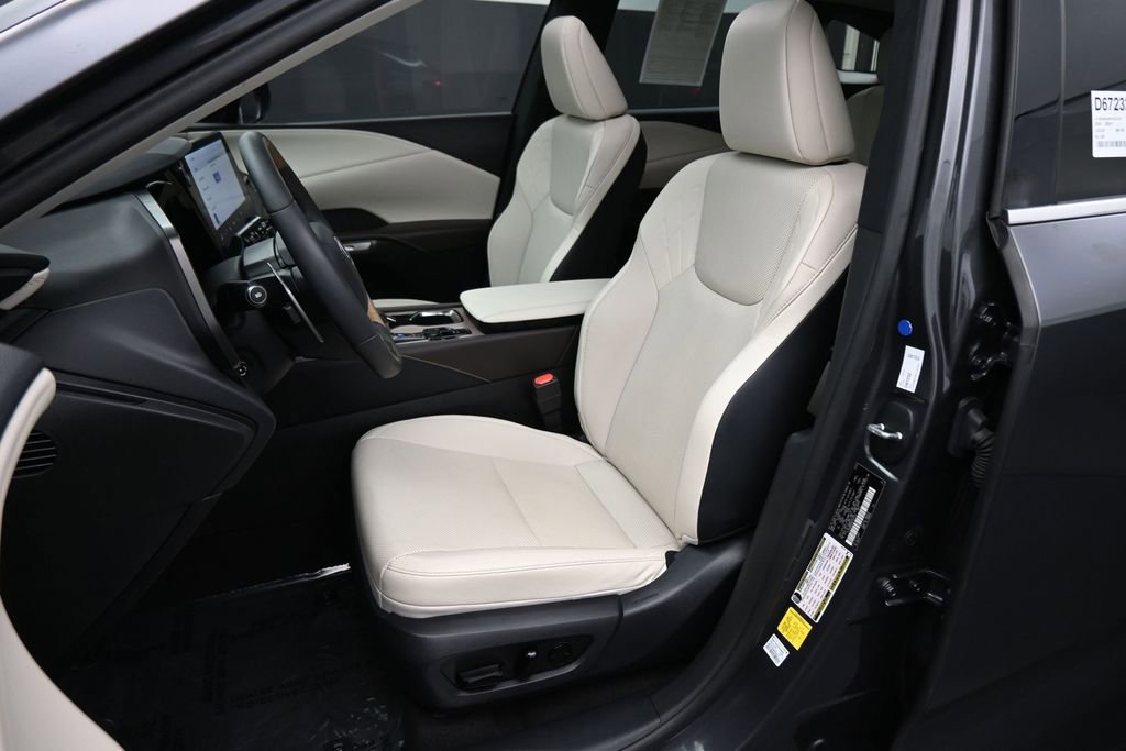 Used 2024 Lexus RX 350 Premium w/ Accessory Package (Z1) FWD image 16