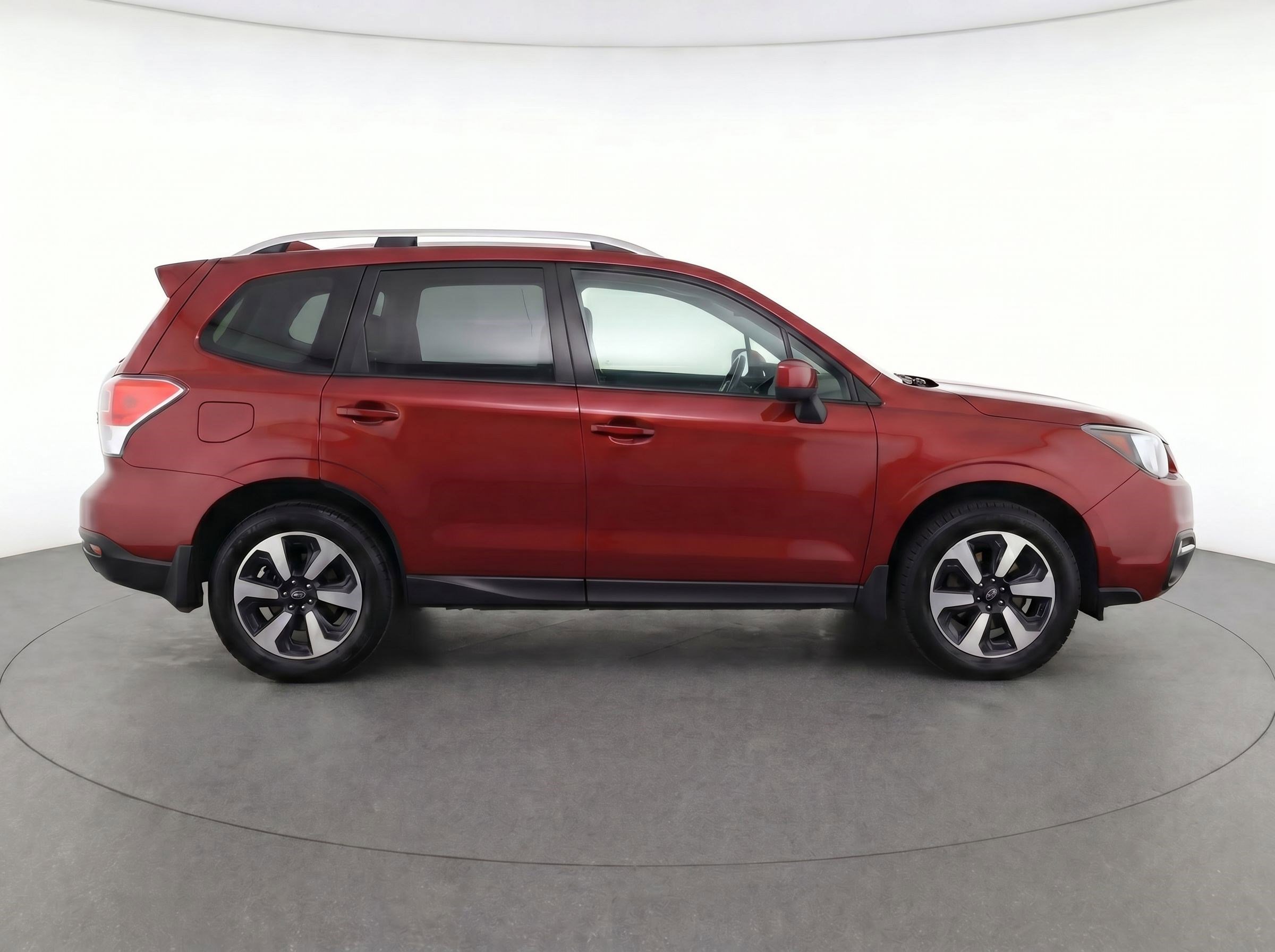 Used 2017 Subaru Forester 2.5i Premium AWD/4WD image 9