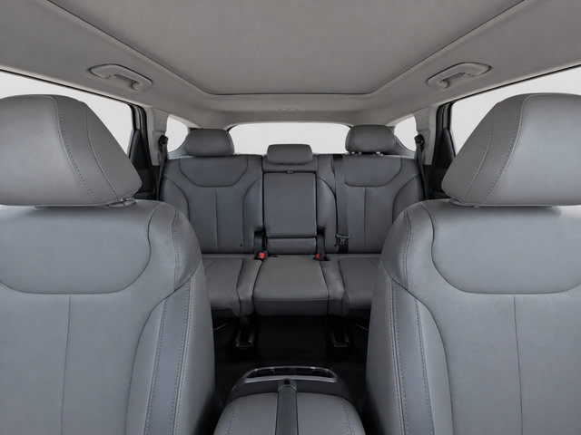 Used 2019 Hyundai Santa Fe Limited FWD image 17