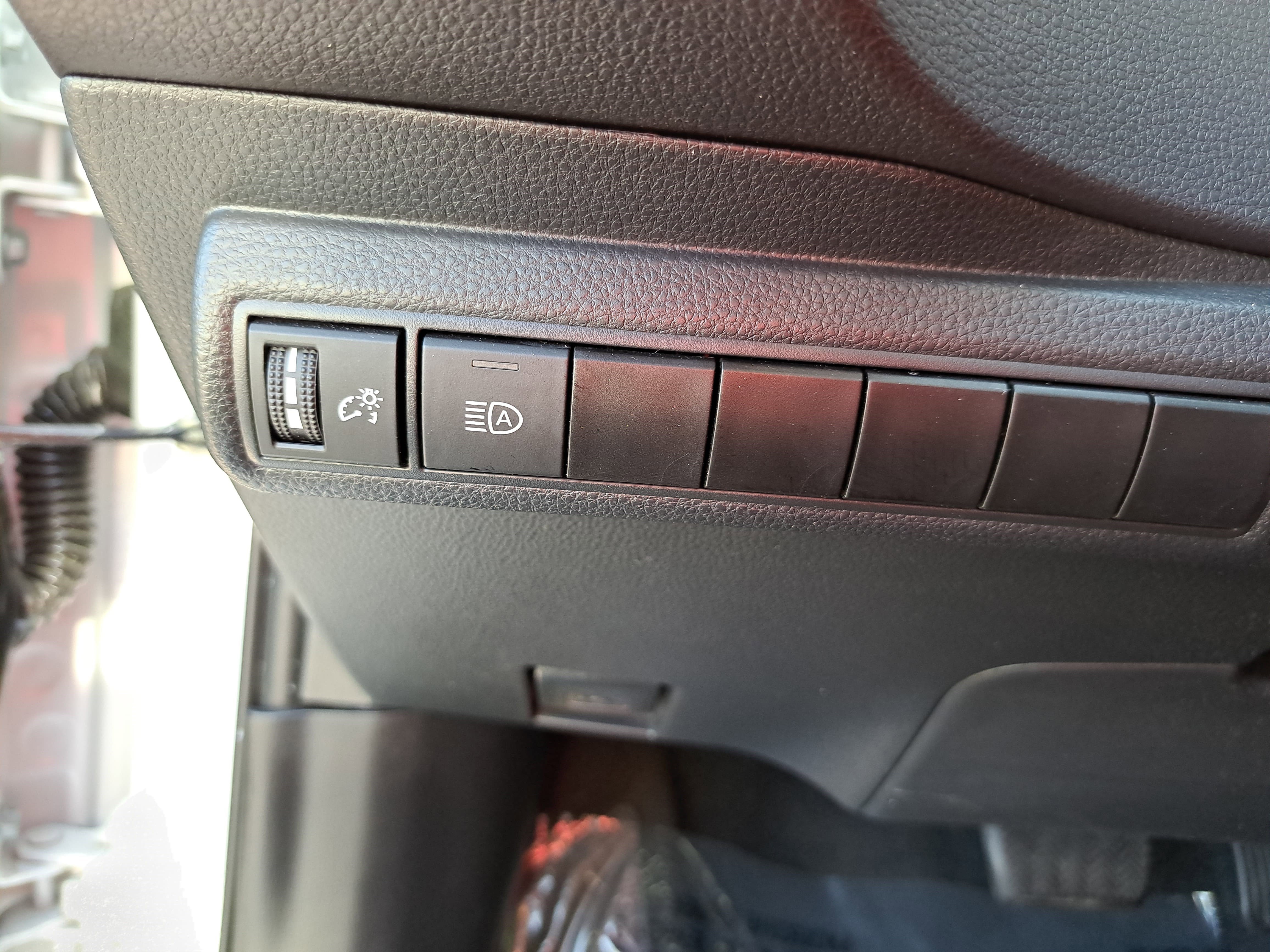 Used 2024 Toyota Corolla LE FWD image 24
