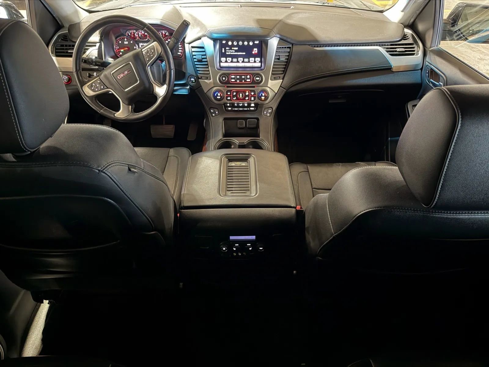 Used 2016 GMC Yukon SLT w/ Open Road Package AWD/4WD image 9