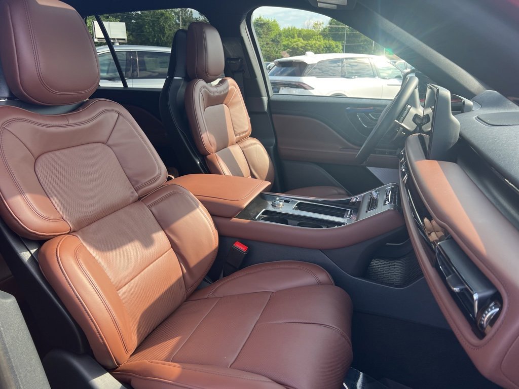 New 2025 Lincoln Aviator Reserve w/ Equipment Group 201A image 15