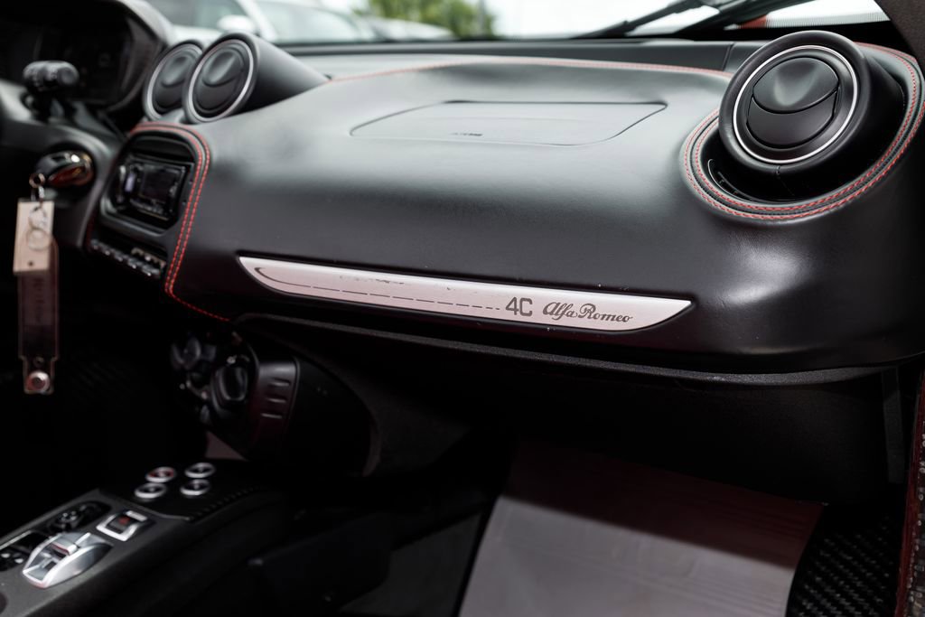 Used 2016 Alfa Romeo 4C Spider w/ Convenience Group - Spider RWD image 14