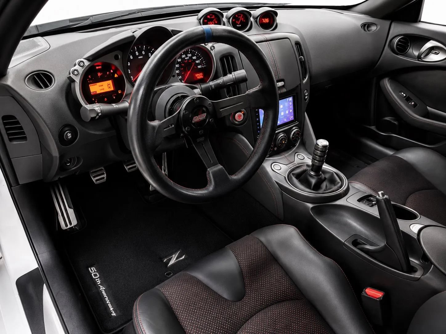 Used 2020 Nissan 370Z Coupe RWD image 10