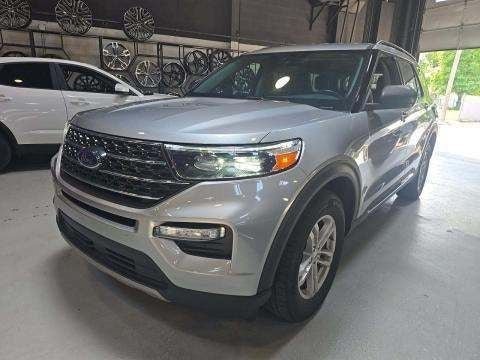 Used 2024 Ford Explorer XLT w/ Equipment Group 202A AWD/4WD image 10