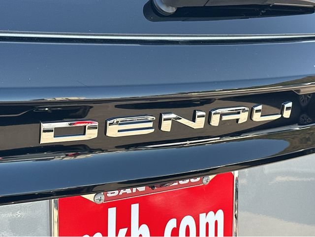 New 2026 GMC Acadia Denali Ultimate w/ LPO, Floor Liner Package AWD/4WD image 15
