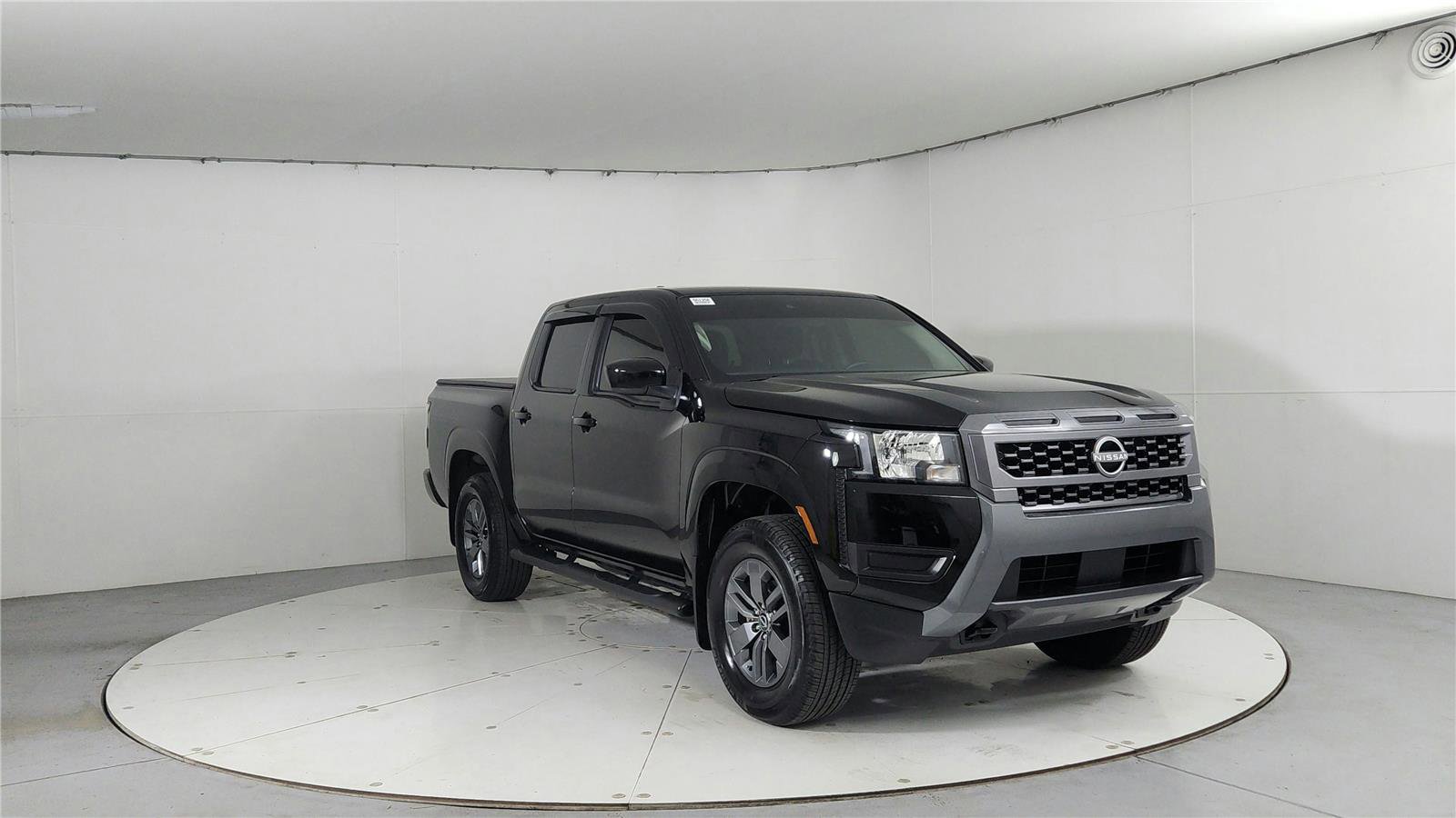 Certified 2025 Nissan Frontier SV image 1