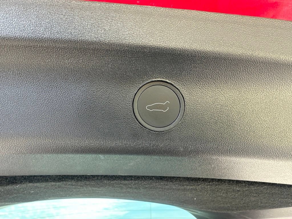 Used 2024 Tesla Model Y Long Range AWD/4WD image 10