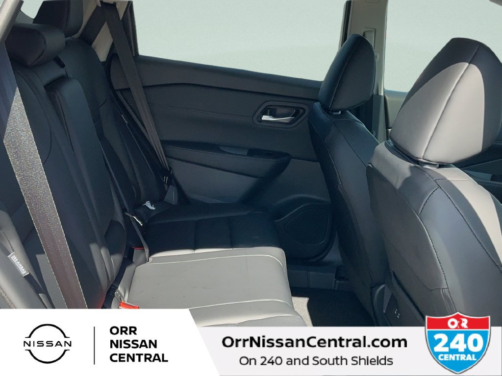 New 2027 Nissan Rogue Dark Armor FWD image 12