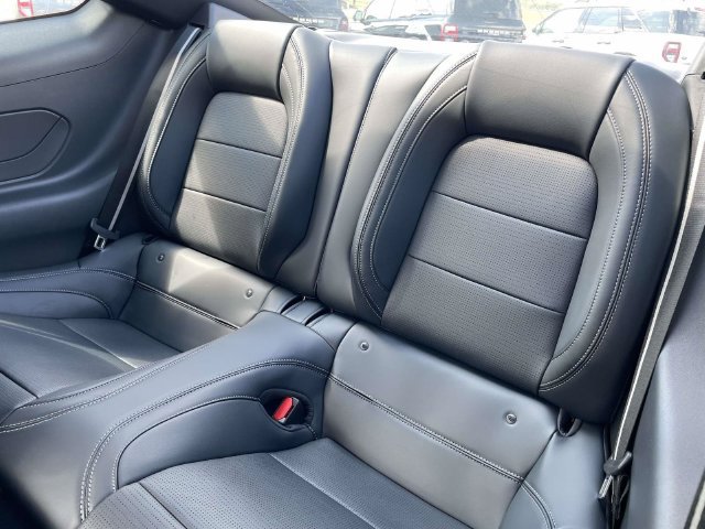 Used 2025 Ford Mustang Premium RWD image 5