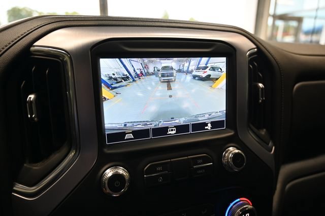 Used 2021 GMC Sierra 1500 SLT w/ SLT Premium Plus Package AWD/4WD image 18