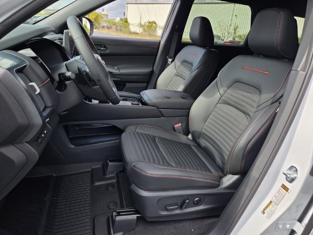 New 2026 Nissan Pathfinder Rock Creek AWD/4WD image 9