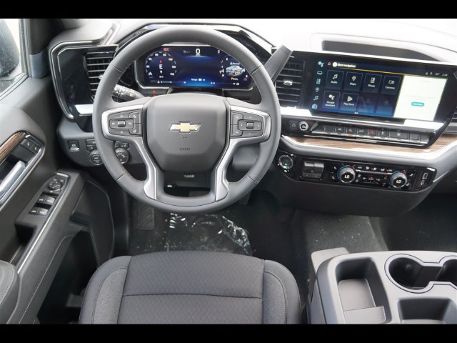 New 2026 Chevrolet Silverado 1500 LT w/ LPO, Dark Essentials Package AWD/4WD image 6