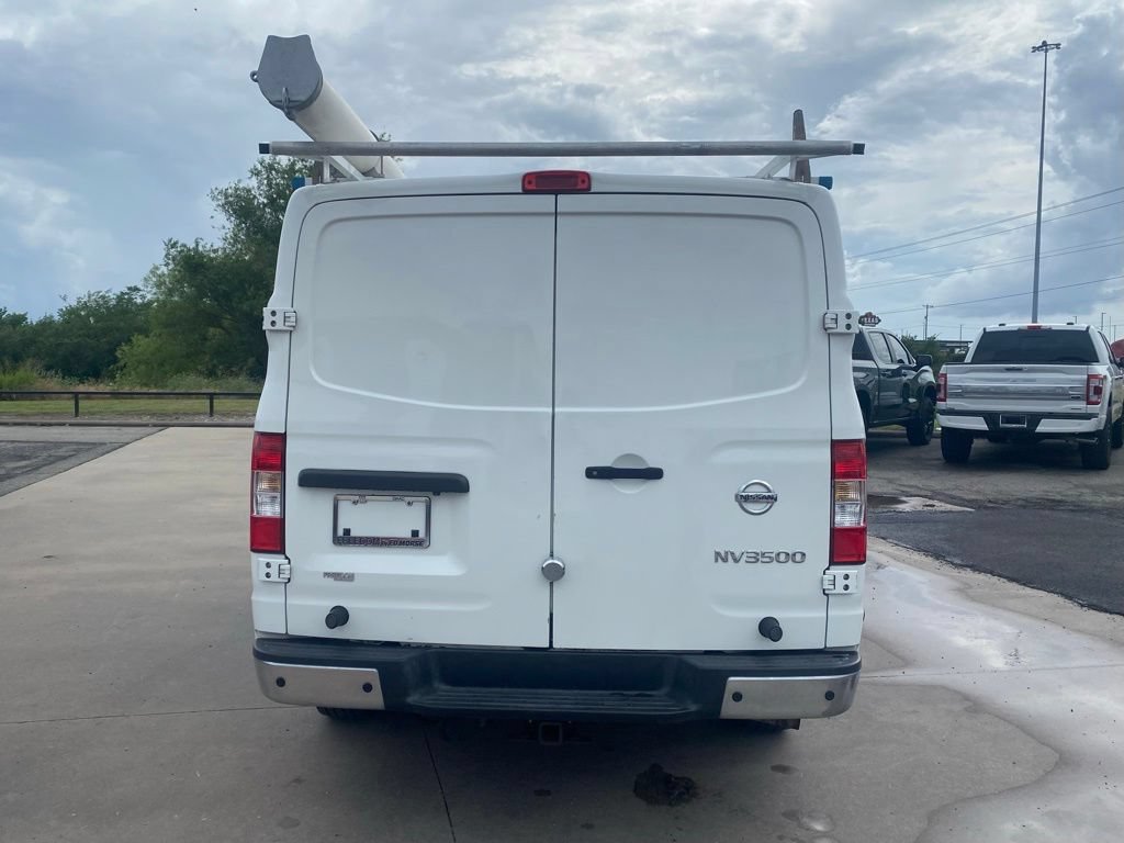 Used 2018 Nissan NV 3500 SL w/ Navigation Package RWD image 4