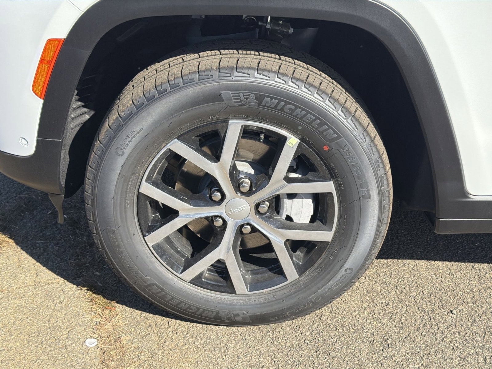 New 2025 Jeep Grand Cherokee Limited w/ Luxury Tech Group II image 12