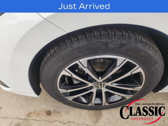 Used 2025 Volkswagen Jetta Sport FWD image 10