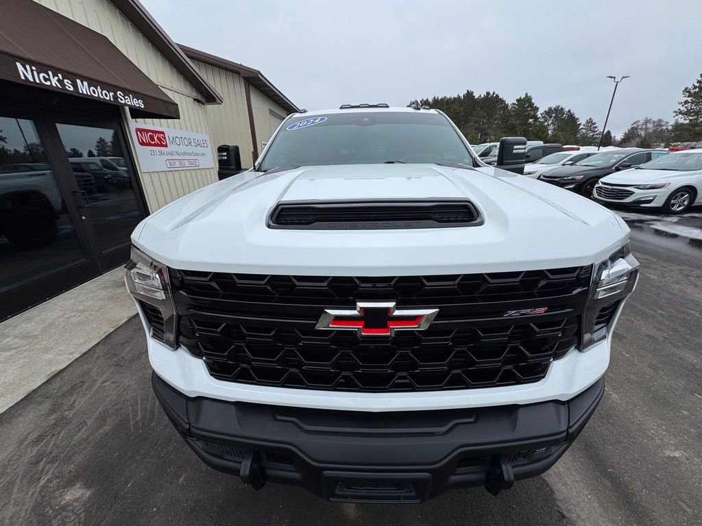 Used 2024 Chevrolet Silverado 2500 ZR2 w/ ZR2 Bison Edition image 15